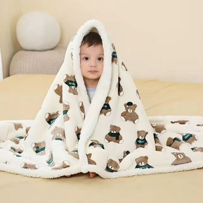 Couverture bébé en polaire variante ourson assis avec bonnet