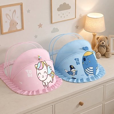 Moustiquaire lit bébé bleu-rose place sur table de commode